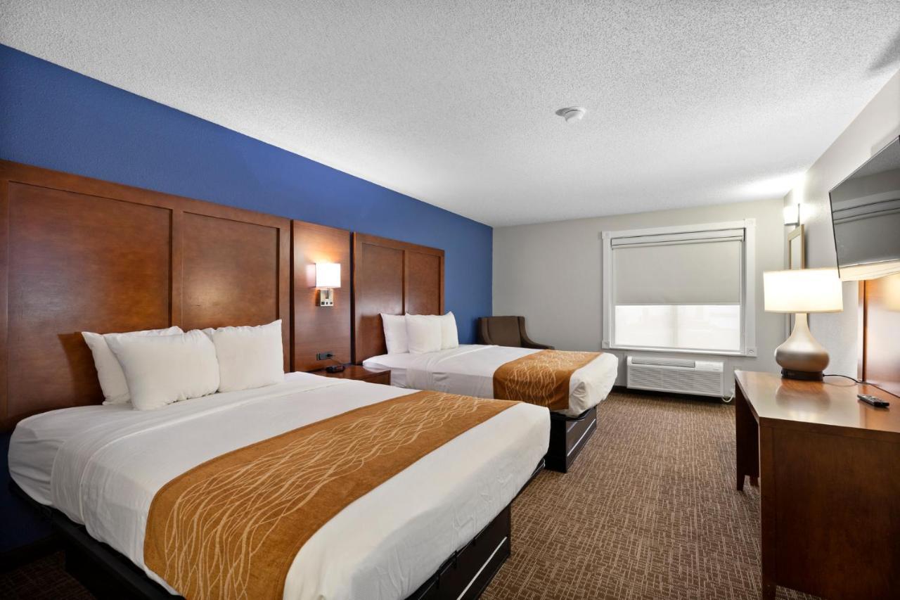 Comfort Inn & Suites St Louis-ヘーゼルウッド エクステリア 写真