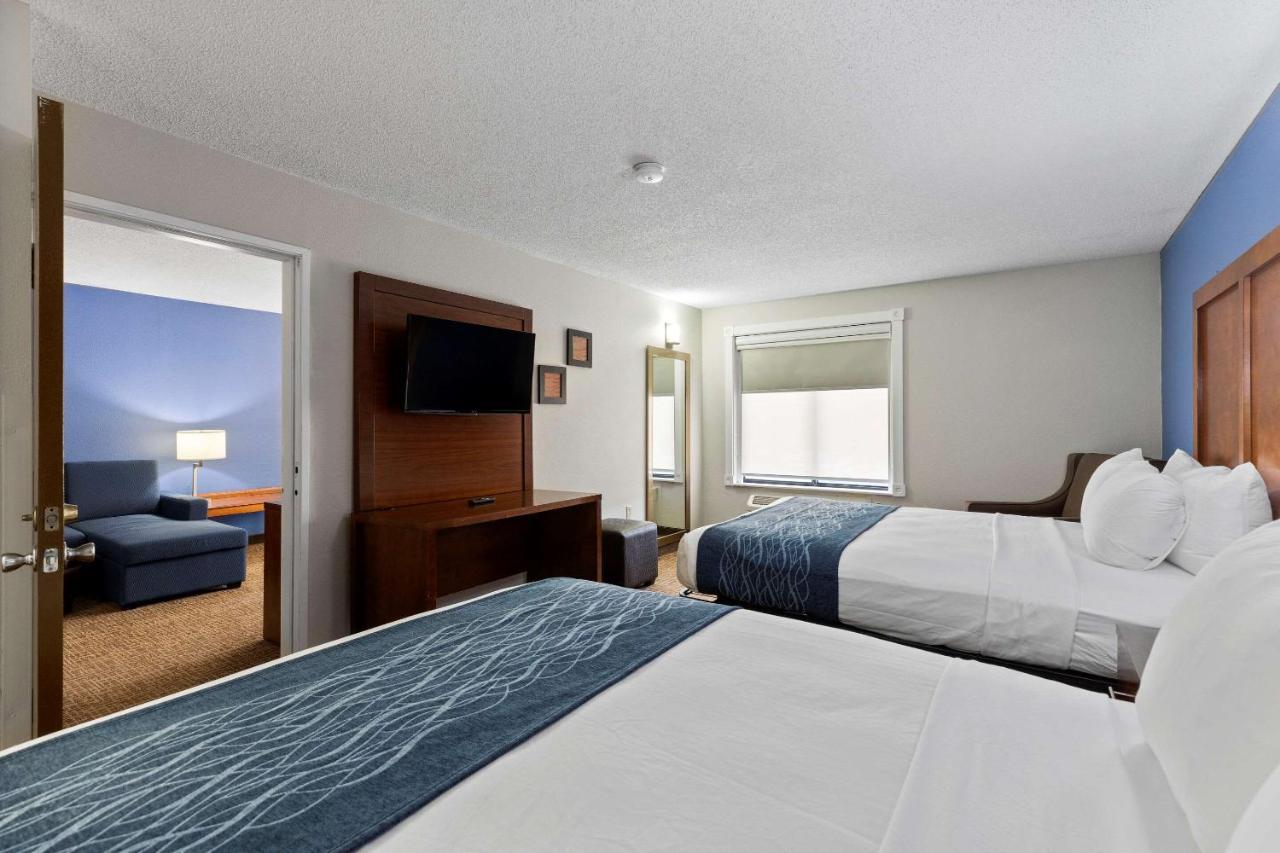 Comfort Inn & Suites St Louis-ヘーゼルウッド エクステリア 写真