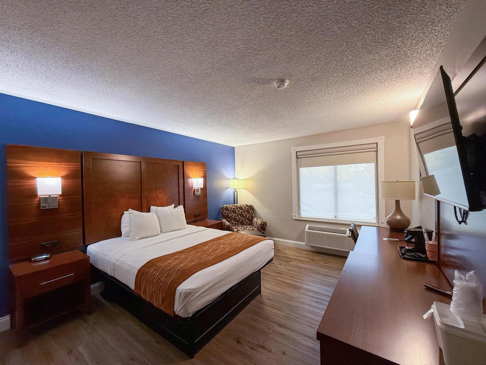 Comfort Inn & Suites St Louis-ヘーゼルウッド エクステリア 写真